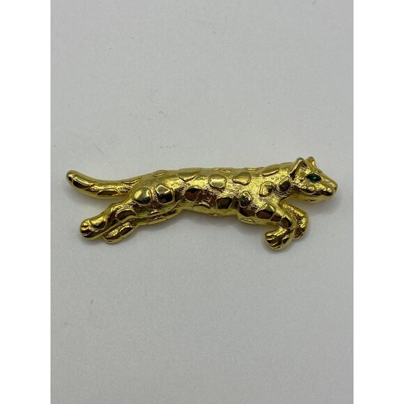 Vintage Trifari Gold-Tone Leopard Brooch Pin With Green Rhinestone Eye J0249 - Picture 1 of 13